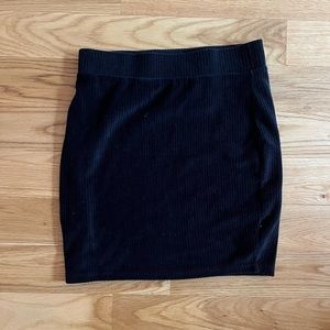 Velvet black skirt